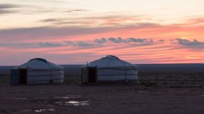 Sonnenuntergang in der Wüste Gobi